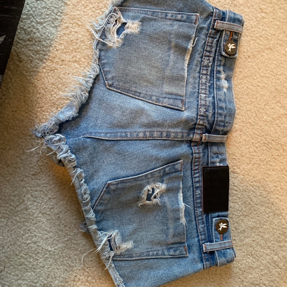 One teaspoon jean shorts (trashwhores)